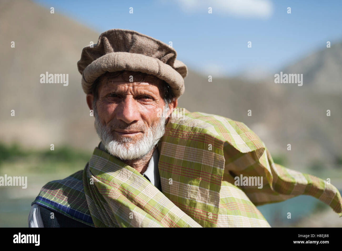 Ein Mann aus dem Panschir-Tal mit traditionellen afghanischen Hut, Afghanistan, Asien Stockfoto