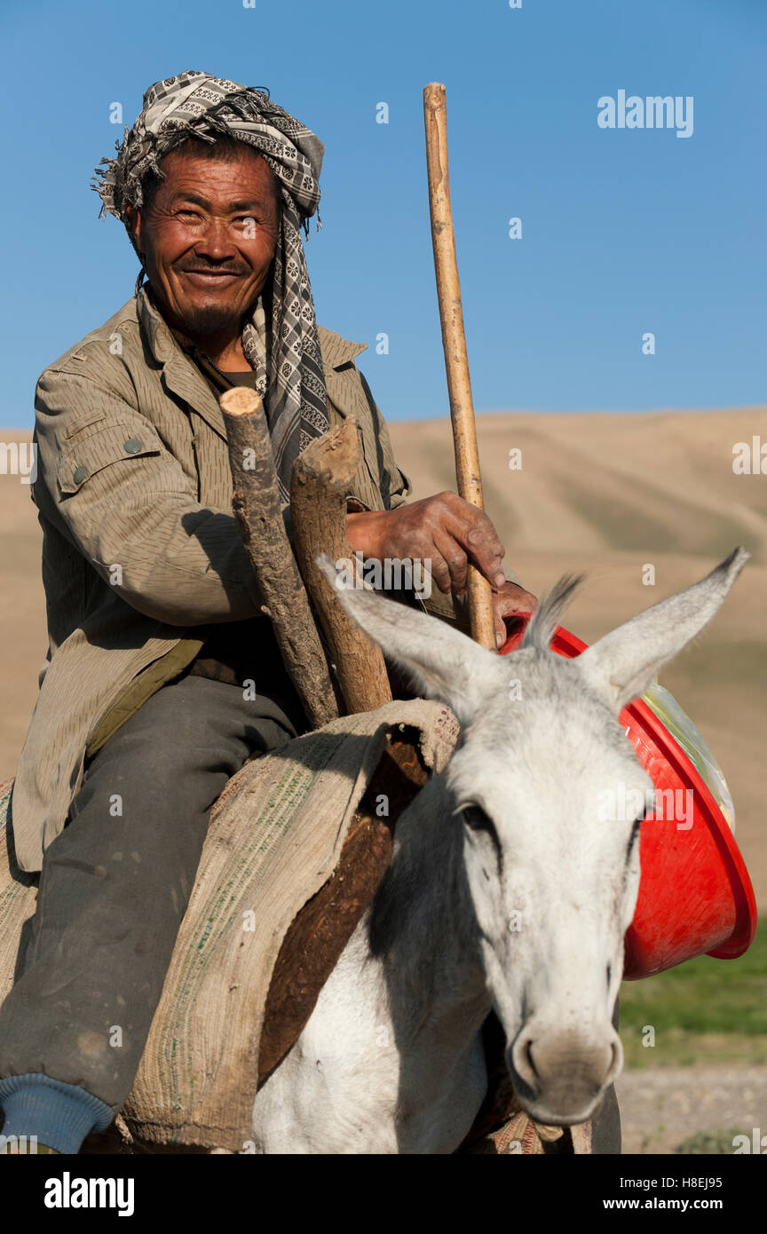 Eine afghanische Bauer Lächeln für die Kamera in Bamiyan Provinz, Afghanistan, Asien Stockfoto