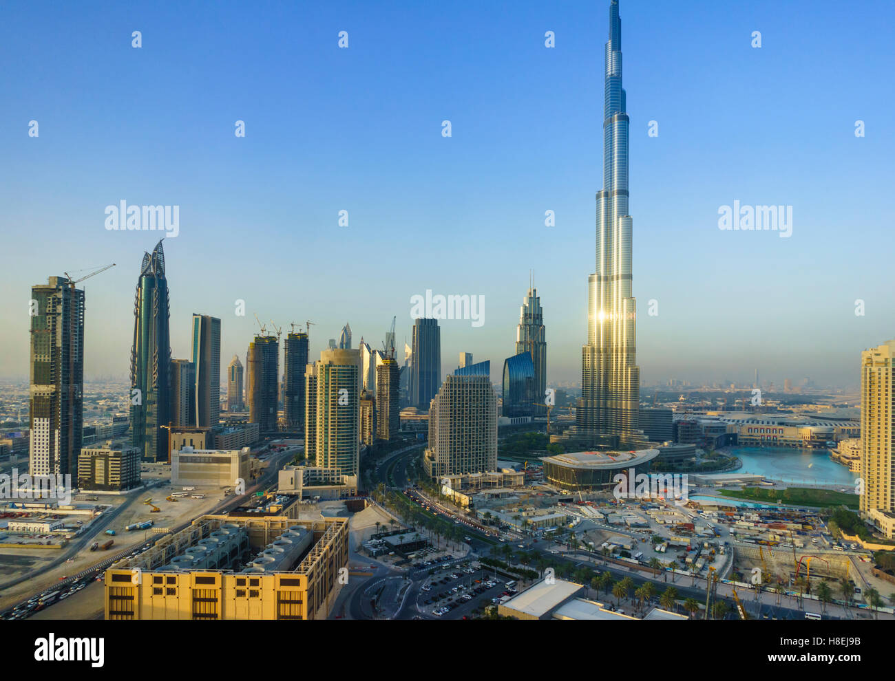 Burj Khalifa und die Innenstadt von Dubai, Dubai, Vereinigte Arabische Emirate, Naher Osten Stockfoto
