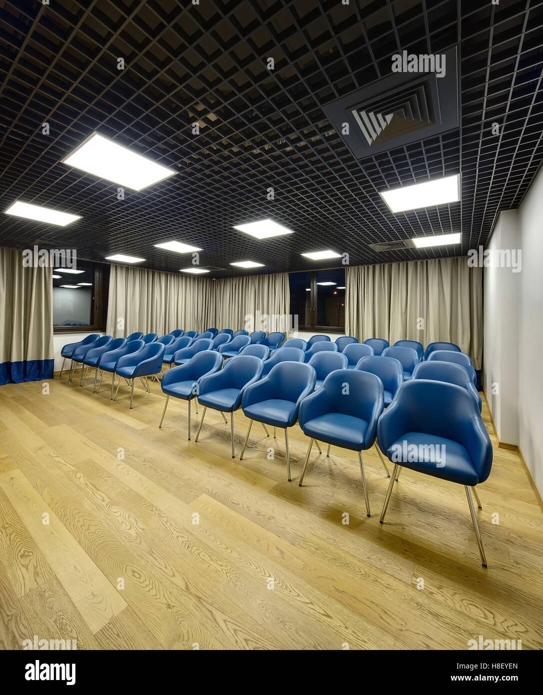 Moderner Konferenzraum Stockfoto
