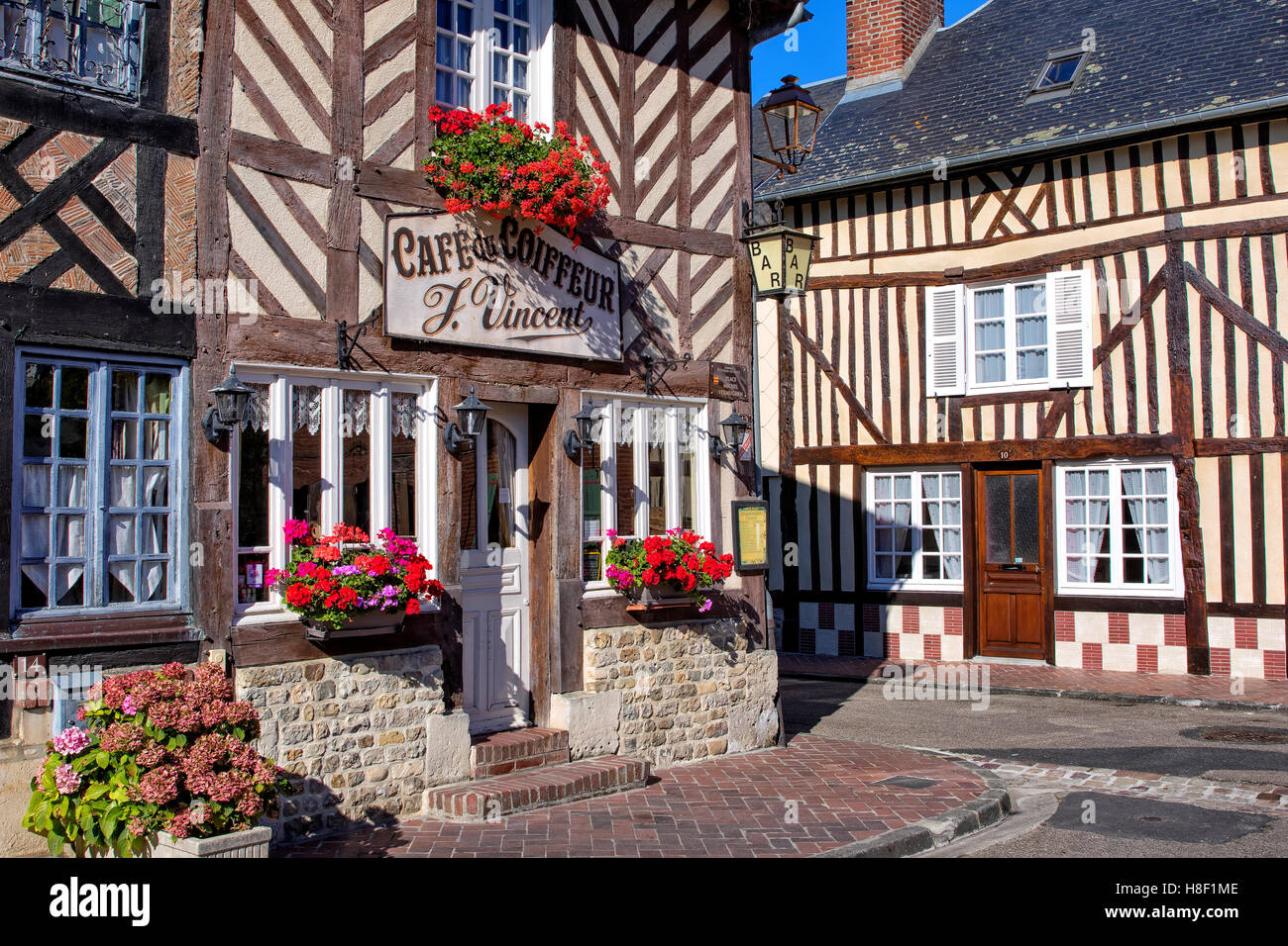Typische Häuser in Beuvron-En-Auge, Normandie, Frankreich Stockfoto