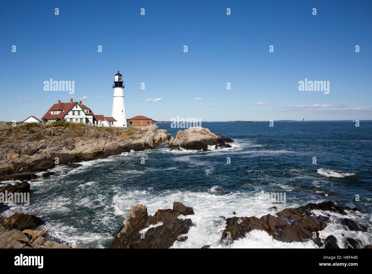 Portland Head Lighthouse, betrieben von der United States Coast Guard leitete Versand rund um Cape Elizabeth, Maine, USA. Stockfoto