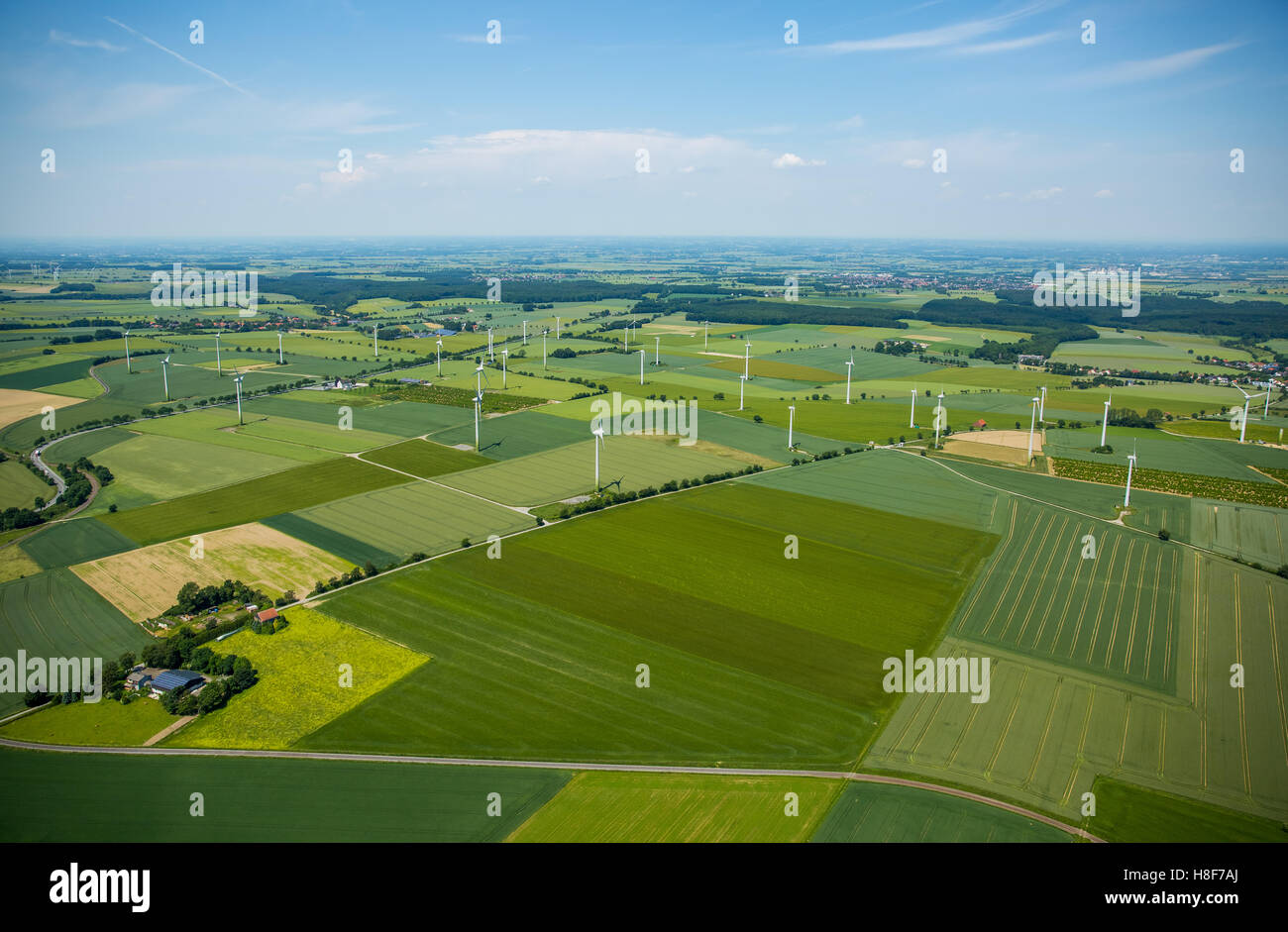 Luftaufnahme, Windkraftanlagen nördlich von Belecke, Warstein, Sauerland, Nordrhein-Westfalen, Deutschland Stockfoto