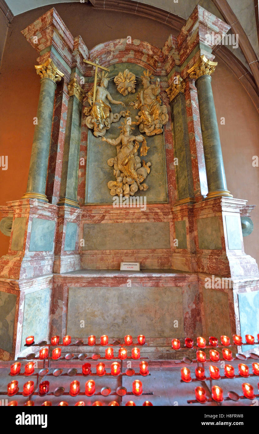 Innenraum der kirche maria himmelfahrt Fotos und Bildmaterial in