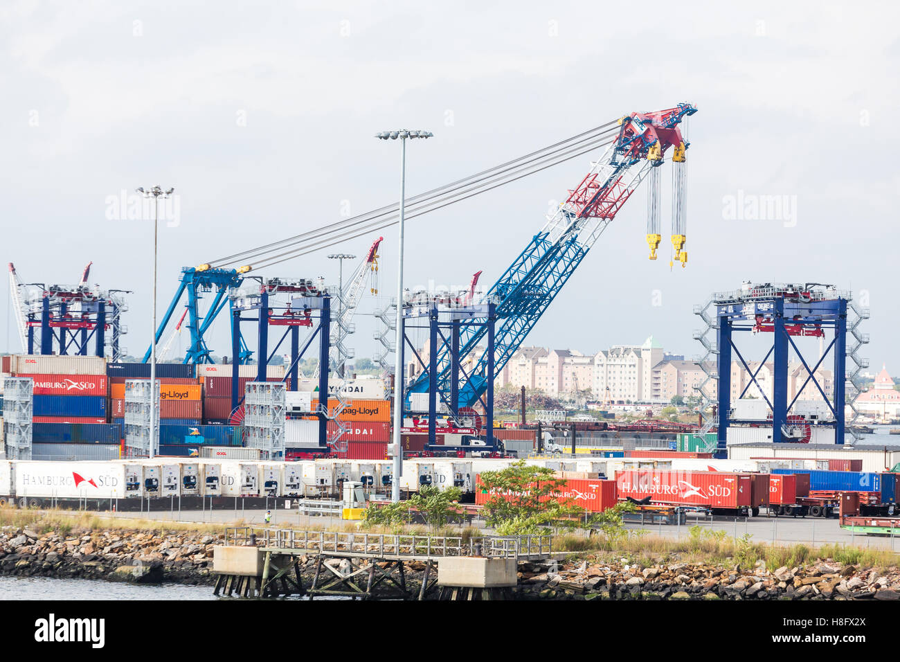 Fracht-Betrieb an einem kommerziellen dock Stockfoto