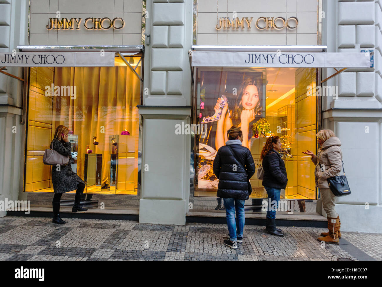 Luxus store Jimmy Choo, Fashion Store in Prag Parizska Straße einkaufen, Altstadt, Tschechische Republik Stockfoto