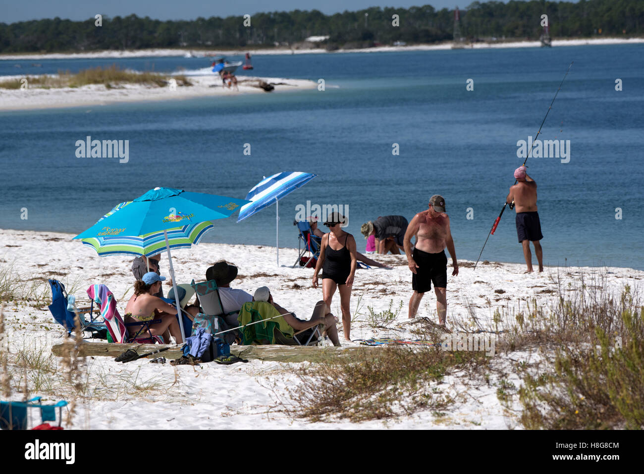 Santa Rosa Island Pensacola Florida USA - Urlauber am Strand von Gulf Coast Stockfoto