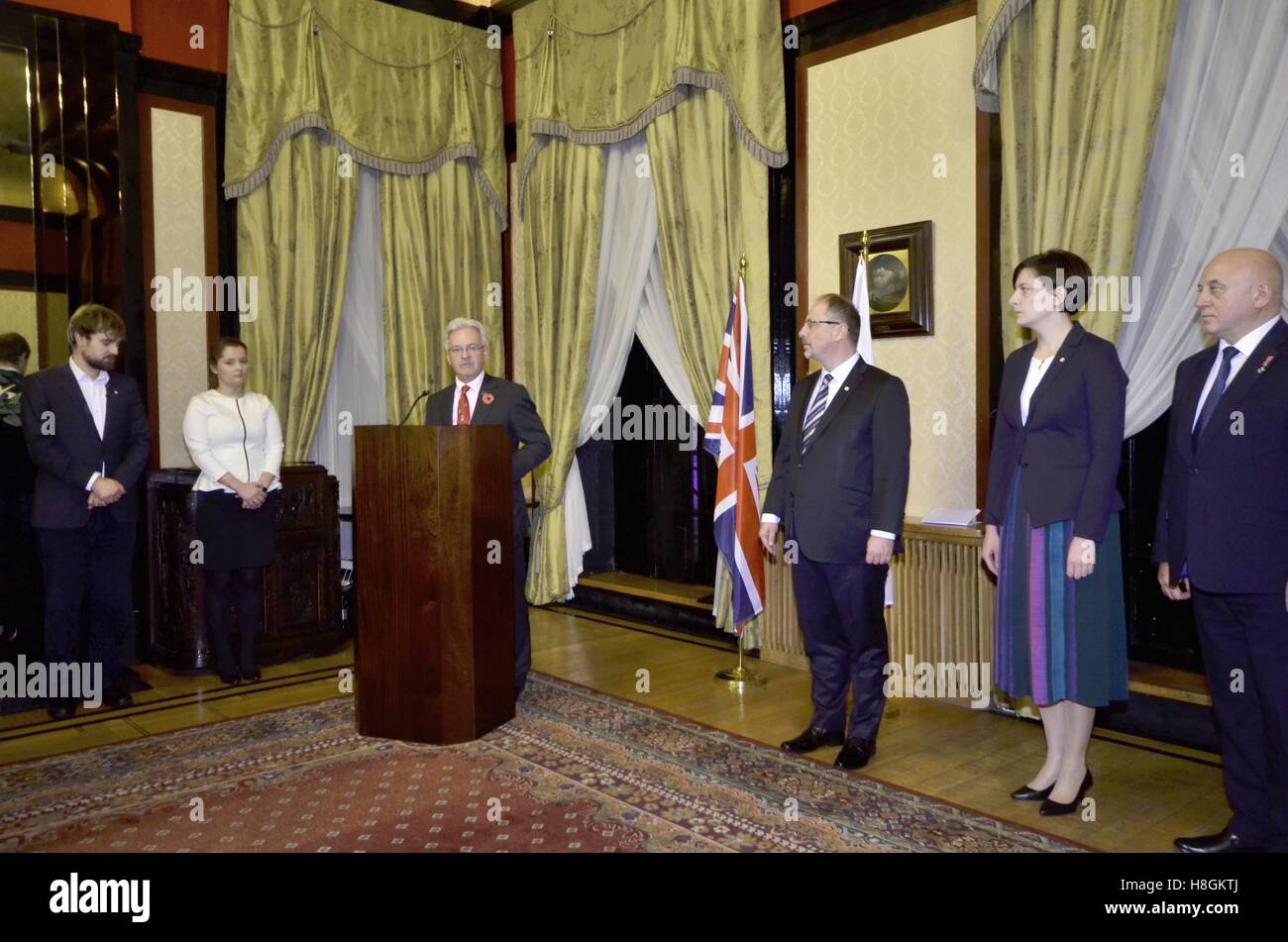 London, UK. 11. November 2016. Am 11. November ist Polnischer Unabhängigkeitstag in London bei 47 Portland Place, W1B 1JH Credit: Marcin Libera/Alamy Live News Stockfoto