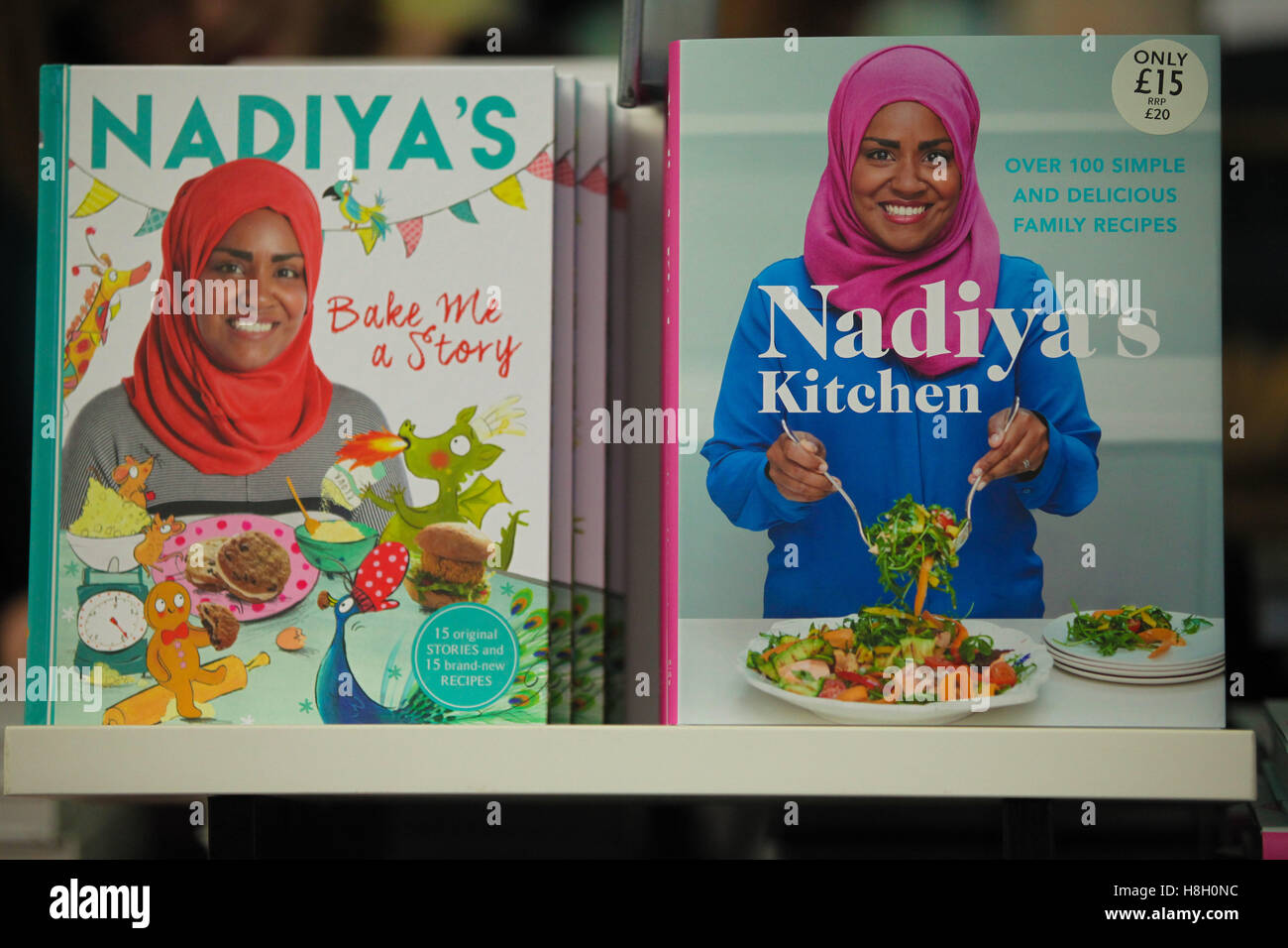 London, UK. 13. November 2016.  Nadiya Hussain Buch - "Nadiya Kitchen" Credit: Dinendra Haria/Alamy Live News Stockfoto