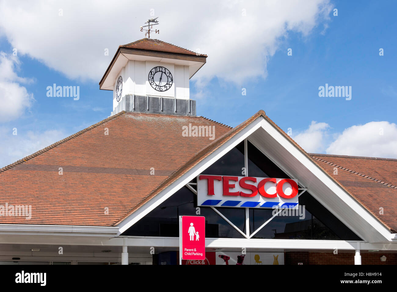 Tesco Supermarkt, High Street, Feltham, London Borough of Hounslow, Greater London, England, United Kingdom Stockfoto