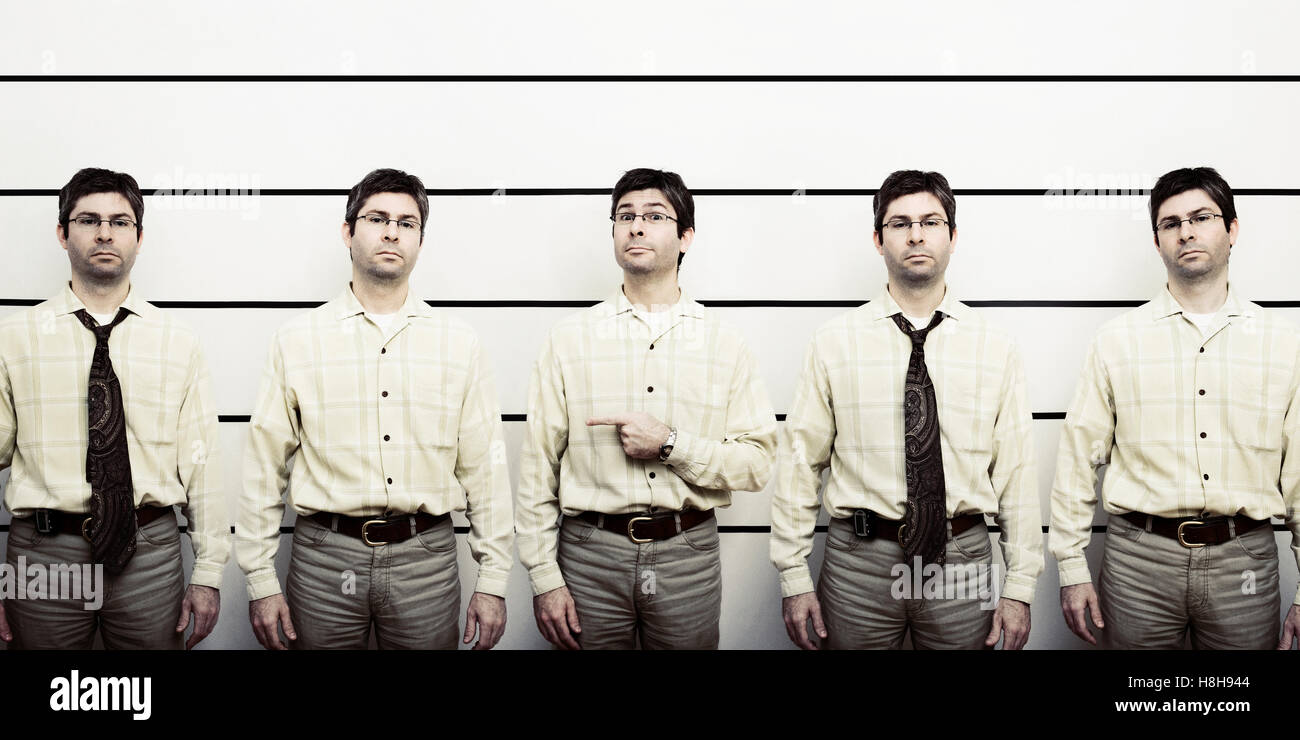 Polizei-Lineup von männlichen Klone Stockfoto