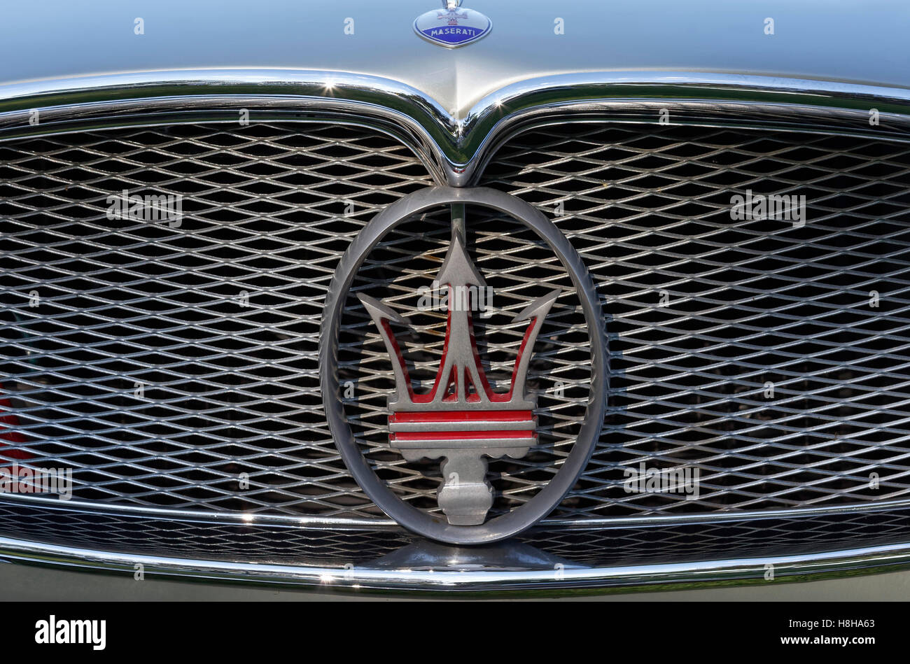 Maserati Emblem, Modell A6G 54 Coupe 2000, im Jahr 1956 gebaut, italienische Oldtimer, Jüchen Schloss Dyck Classic Days 2016 Stockfoto