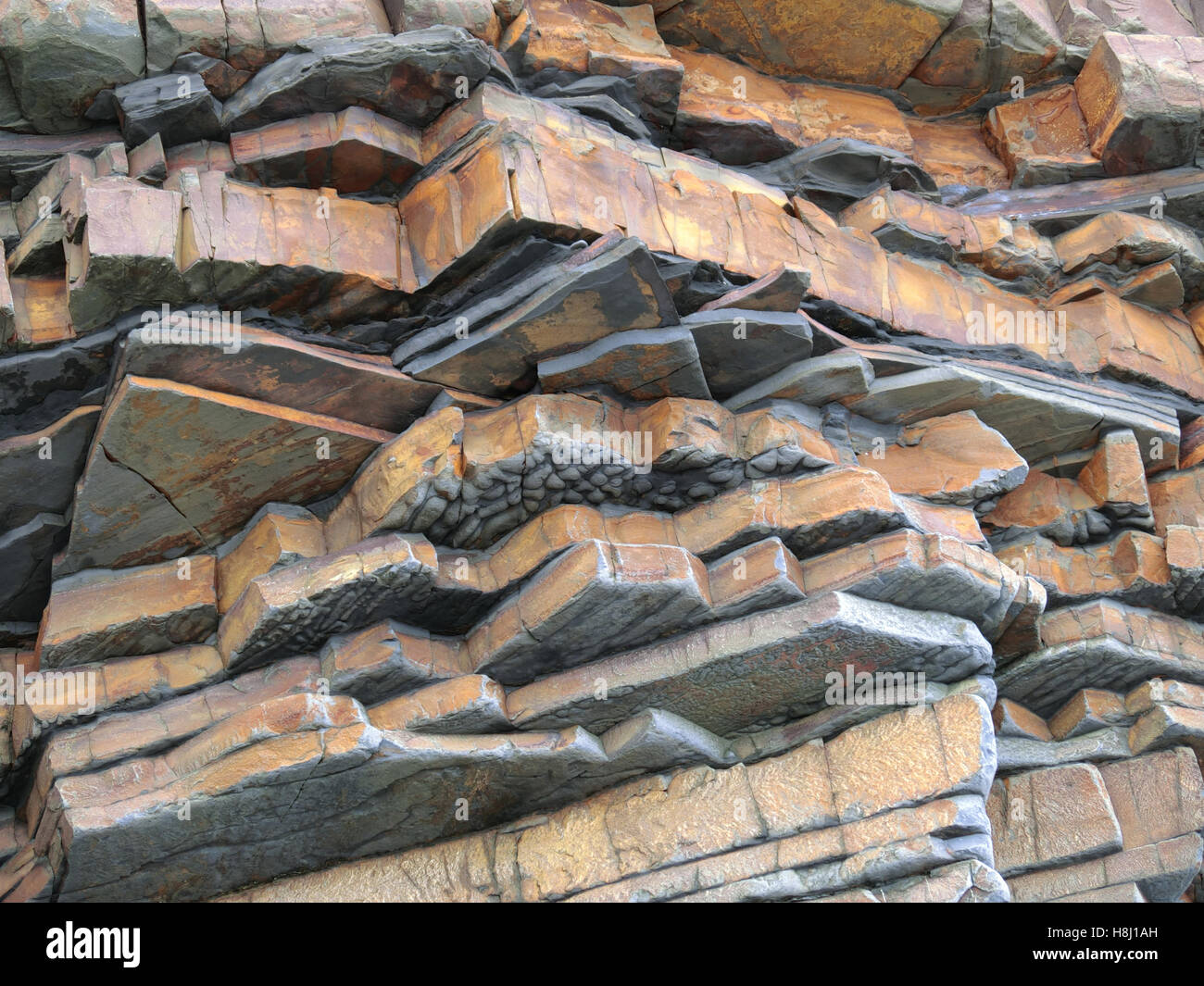 Bude Bildung Sandstein Felsen Schichten, Sandymouth Beach, North Cornwall, England, UK Stockfoto