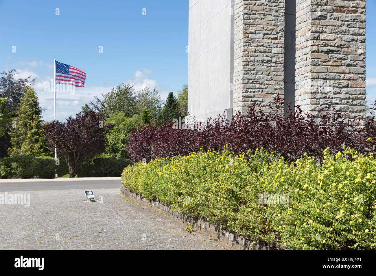 Amerikanische Flagge Stars and Stripes in Bastogne ww2 Denkmal in der belgischen Ardennen Stockfoto