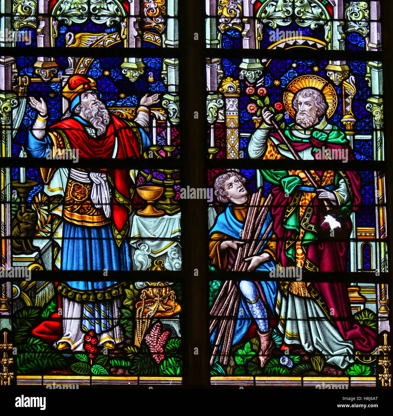 Glasmalerei-Fenster Darstellung einer Szene in der Life Saint Joseph in der Kathedrale von Saint-Rumboldt in Mechelen, Belgien. Stockfoto