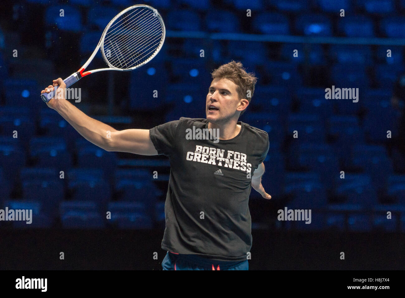 London, UK. 12. November 2016. Dominic Thiem (AUT), Marin Cilic (CRO), Gael Monfils (FRA), Stanislas Wawrinka (SWI) und Bob und Mike Bryan (USA) haben Praxis in einer leeren O2 Arena am Vortag das ATP-Finale starten. © Alberto Pezzali/Pacific Press/Alamy Live-Nachrichten Stockfoto