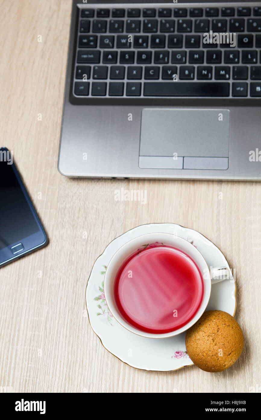 Teepause in Büro Stockfoto