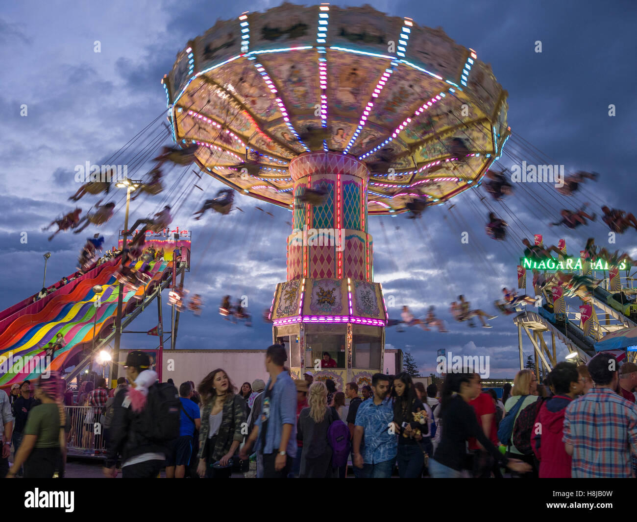 Eine der größten Jahrmärkte Nordamerikas, die Canadian National Exhibition, Toronto Canada, (CNE), bietet Fahrgeschäfte, Live-Unterhaltung, Shopping und Essen Stockfoto