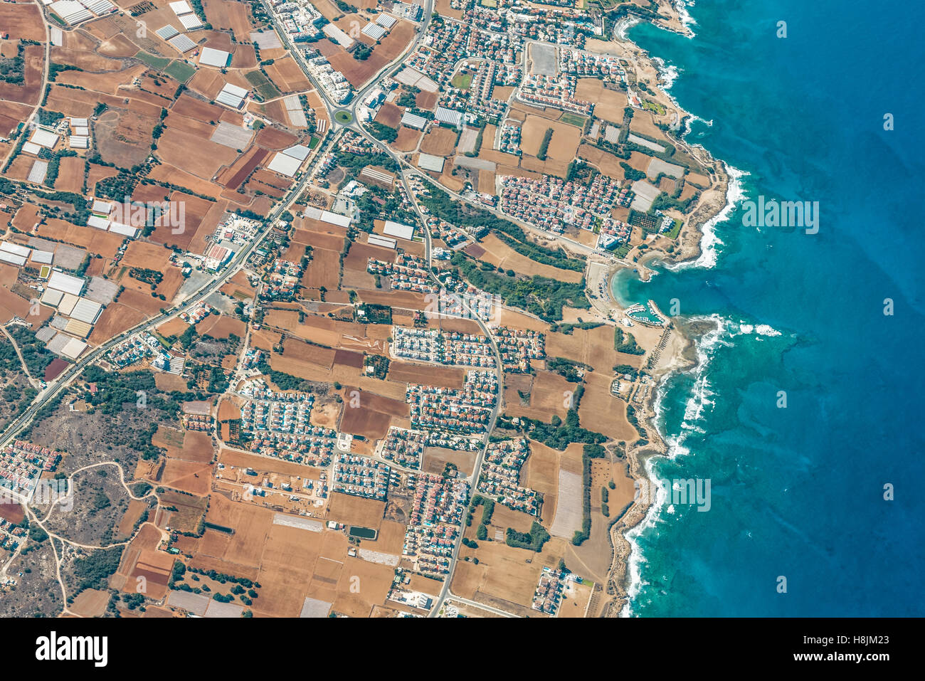 Stadt Auf Zypern Mit 9 Buchstaben Zypern dorf antenne -Fotos und -Bildmaterial in hoher Auflösung – Alamy