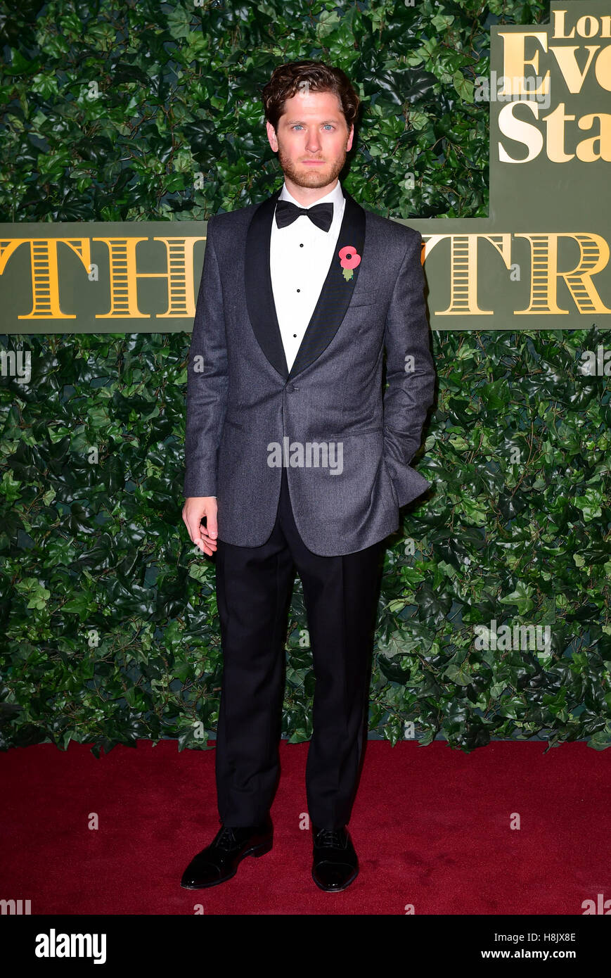 Kyle Soller Teilnahme an der The London Evening Standard Theatre Awards statt auf der Old Vic Theatre in London. Stockfoto