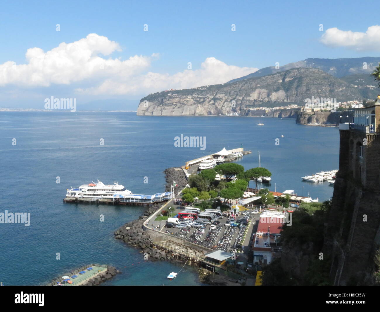 Fährhafen in Sorrent Italien Stockfoto