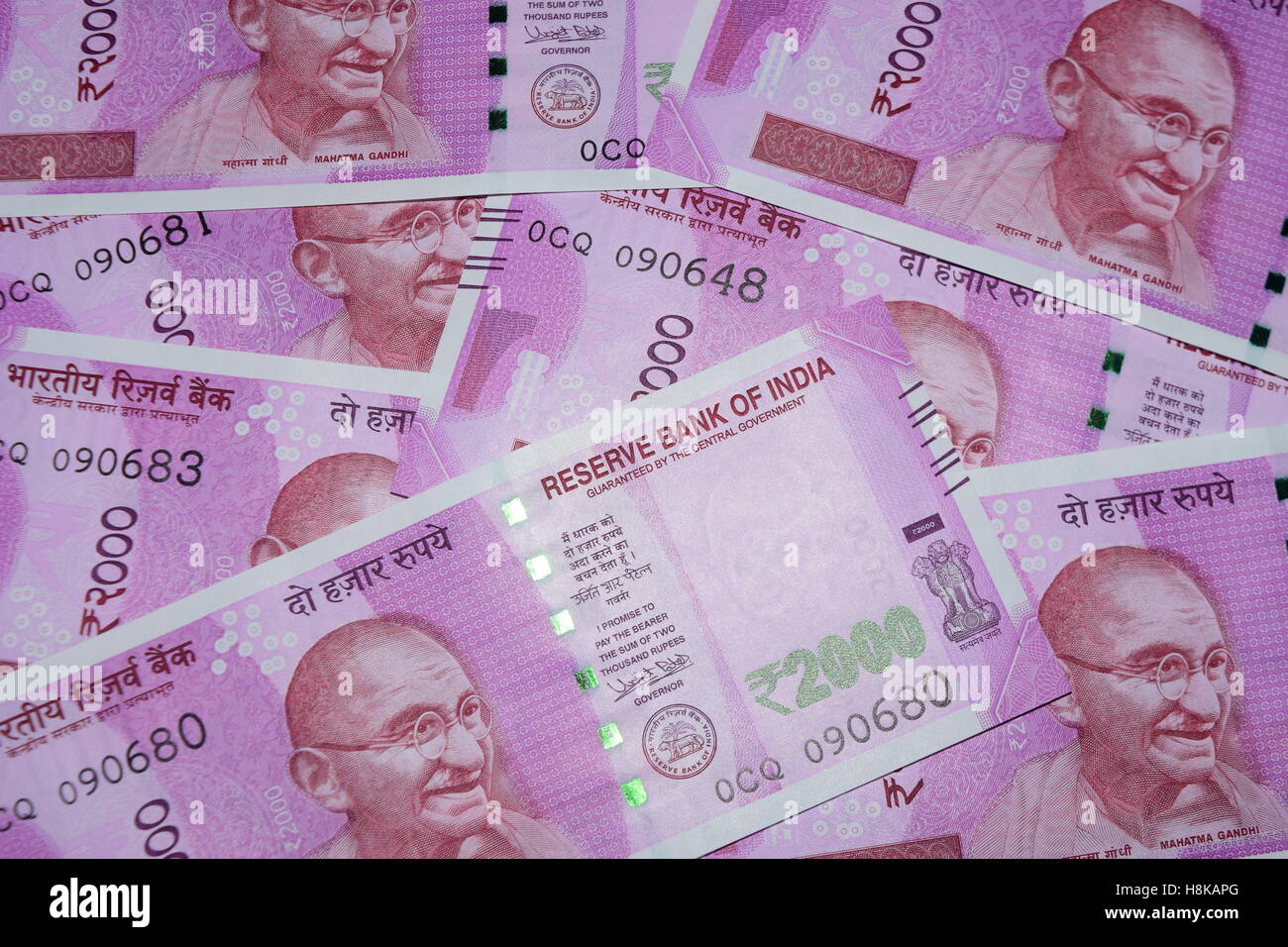 Indien 2000 Rupien Währung Banknoten zwei tausend indischer Währungen höchste Denomination Rupie-Anmerkung Stockfoto