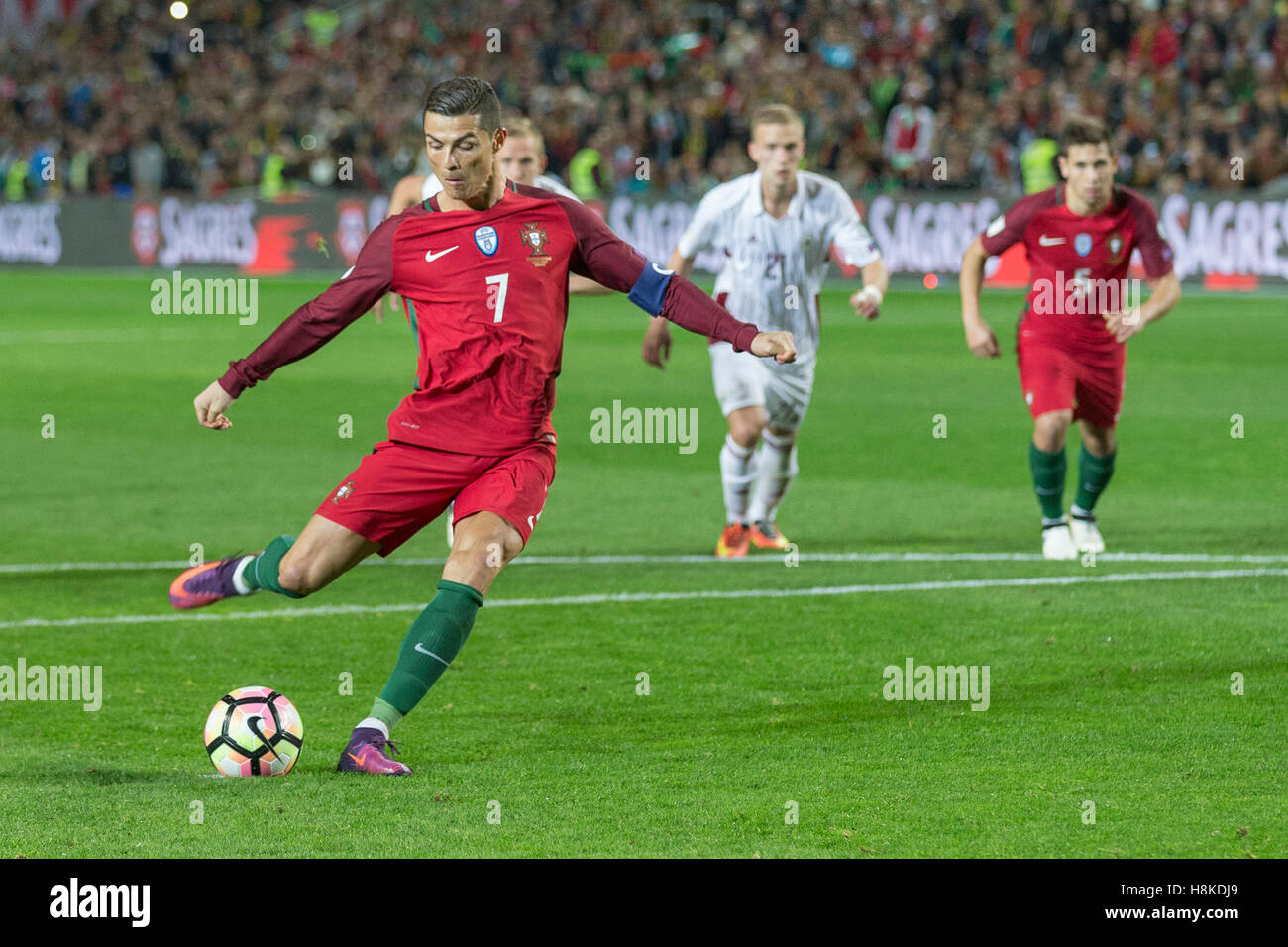 L R Ronaldo Stockfotos Und Bilder Kaufen Alamy