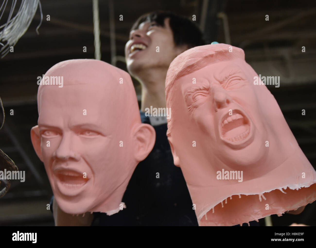 Volle Kopfmasken Stockfotos Volle Kopfmasken Bilder Alamy