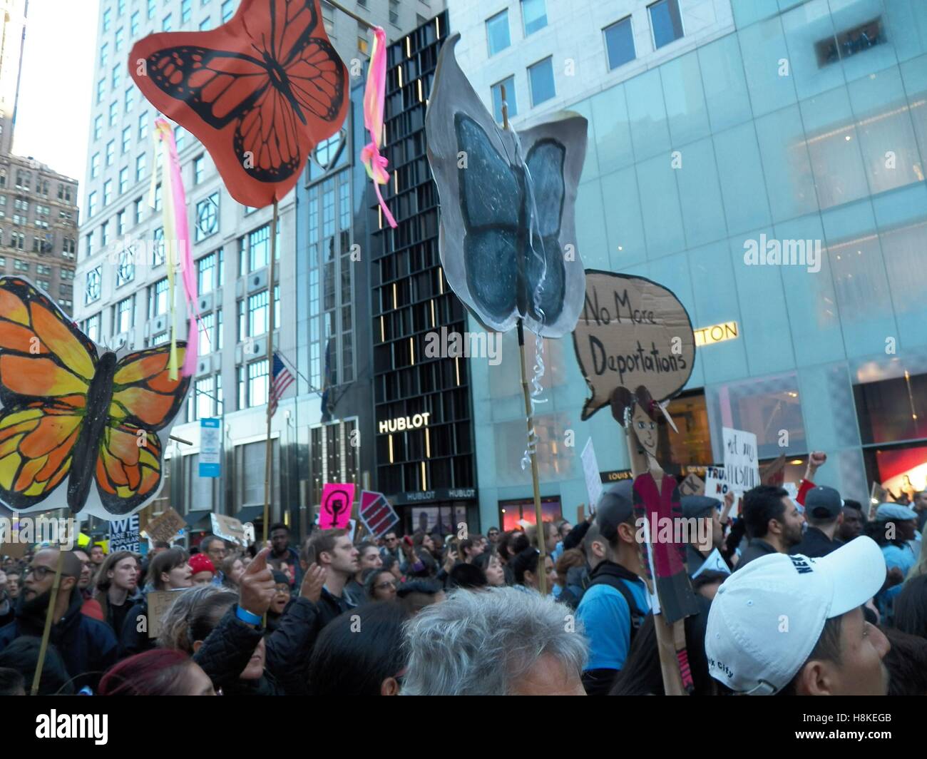 New York, New York, USA. 13. November 2016. New York City Anti-Trump Protest im 5. Tag Credit: Mark Apollo/Alamy Live News Stockfoto