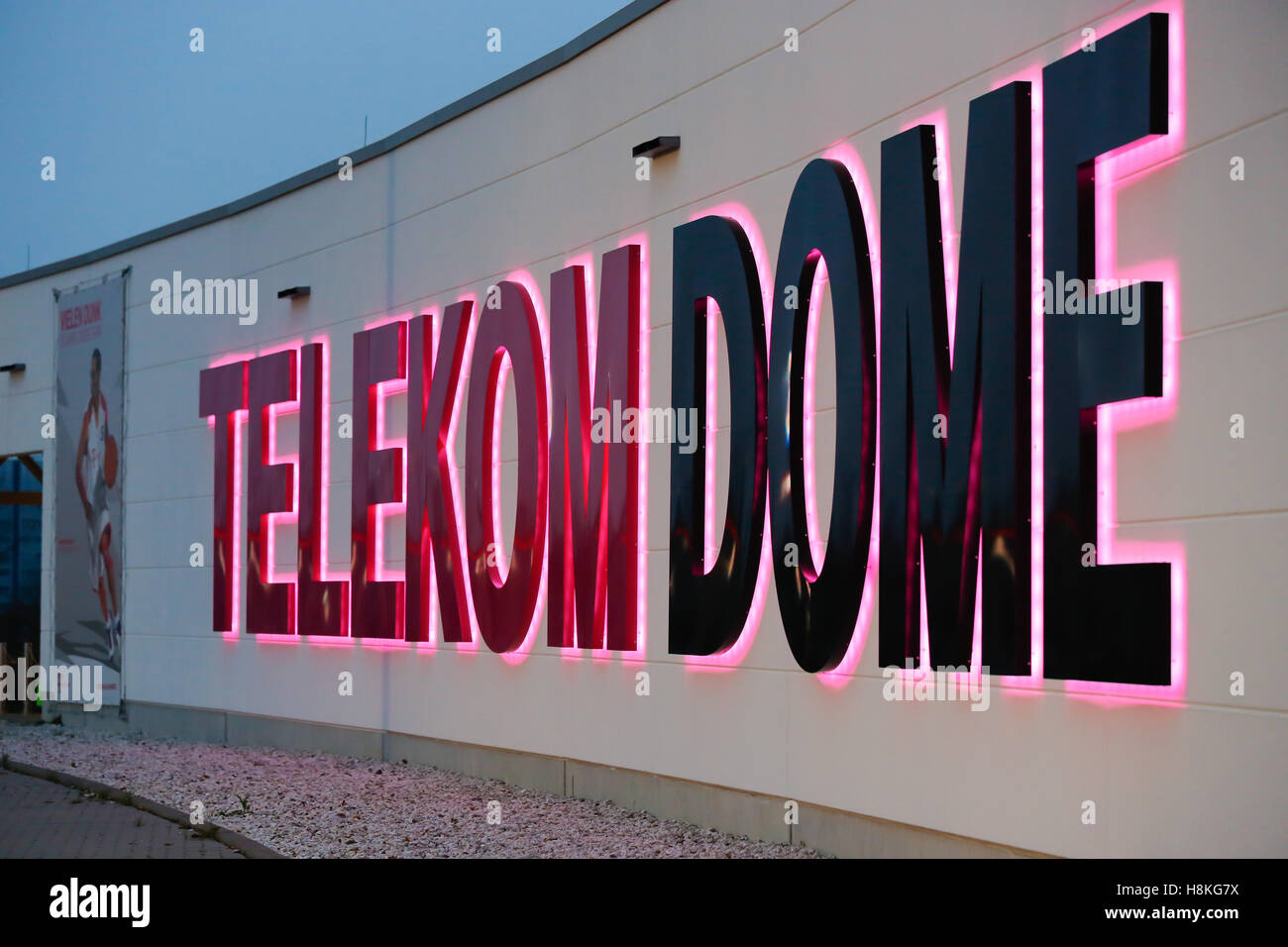 Basketball, Bundesliga, Spieltag 9, Telekom Baskets Bonn Vs Basketball Loewen Braunschweig, Telekom Dome Bonn, Deutschland, 13.11.2016: Telekom Dome Aussenansicht.            Bildnachweis: Jürgen Schwarz/Alamy Live-Nachrichten Stockfoto