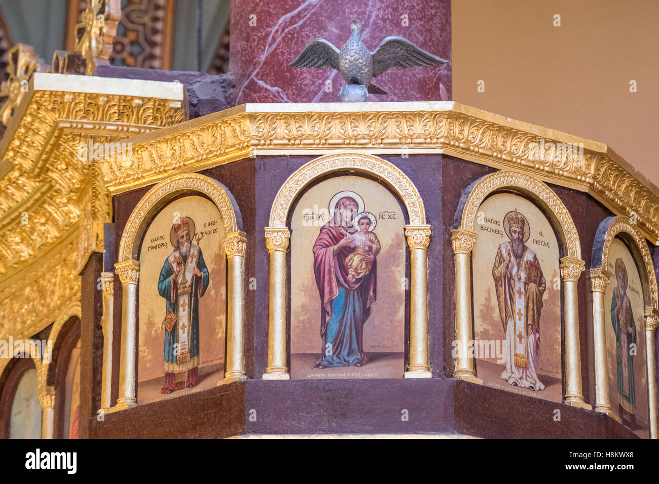 Kairo, Ägypten. Einzelheiten der Jungfrau Maria und Säugling Christus und andere Persönlichkeiten des Christentums auf die Innenwände der th gemalt Stockfoto