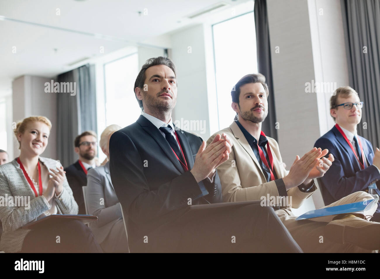 Business-Leute applaudieren während seminar Stockfoto