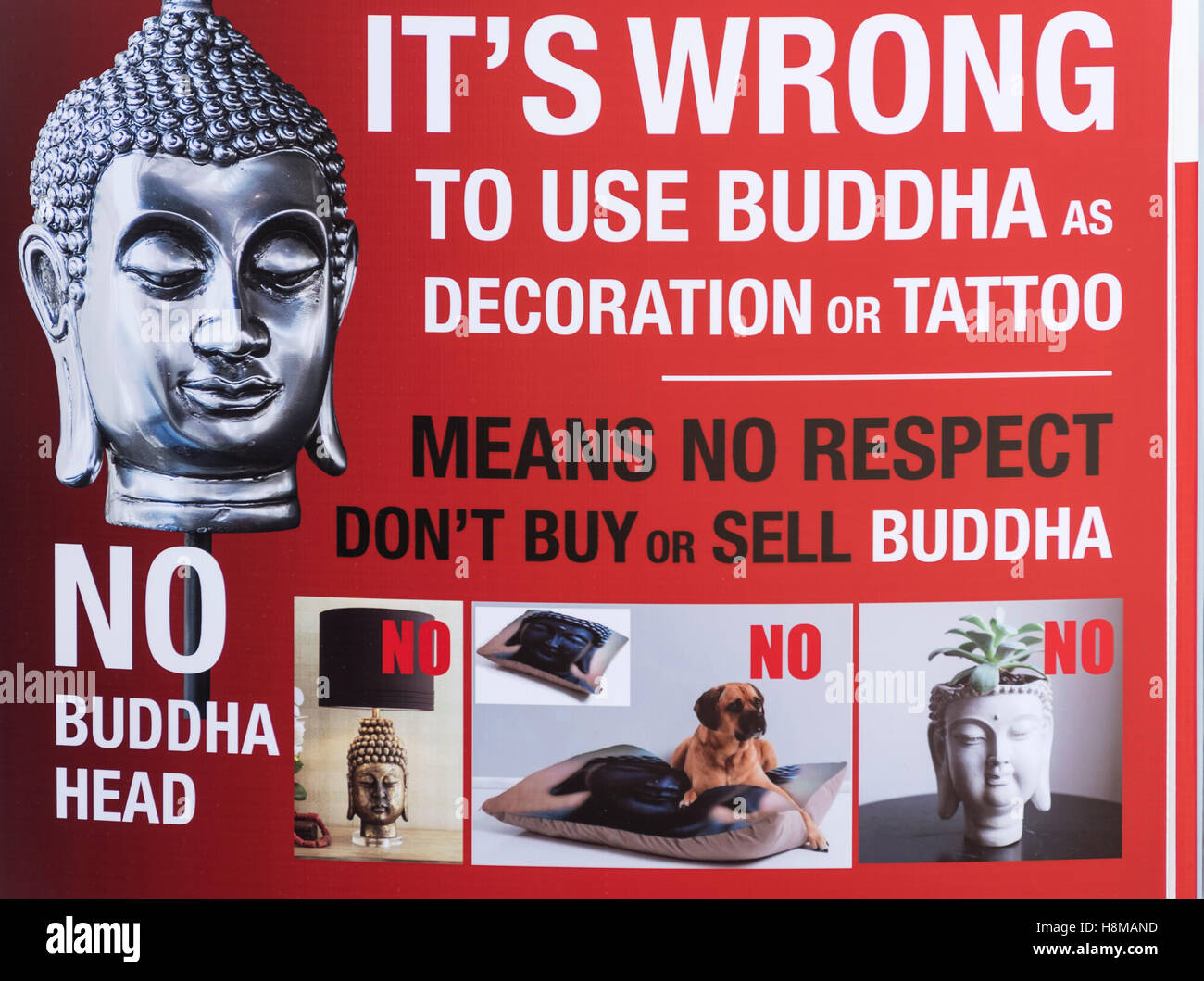 Plakat Fragen Touristen zum Buddhismus zu respektieren und zu unterlassen Buddha als Dekoration, Bangkok, Thailand Stockfoto