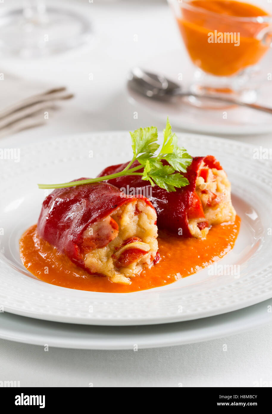 Roten Piquillo Paprika gefüllt mit Kabeljau, baskischen spanische Küche Stockfoto