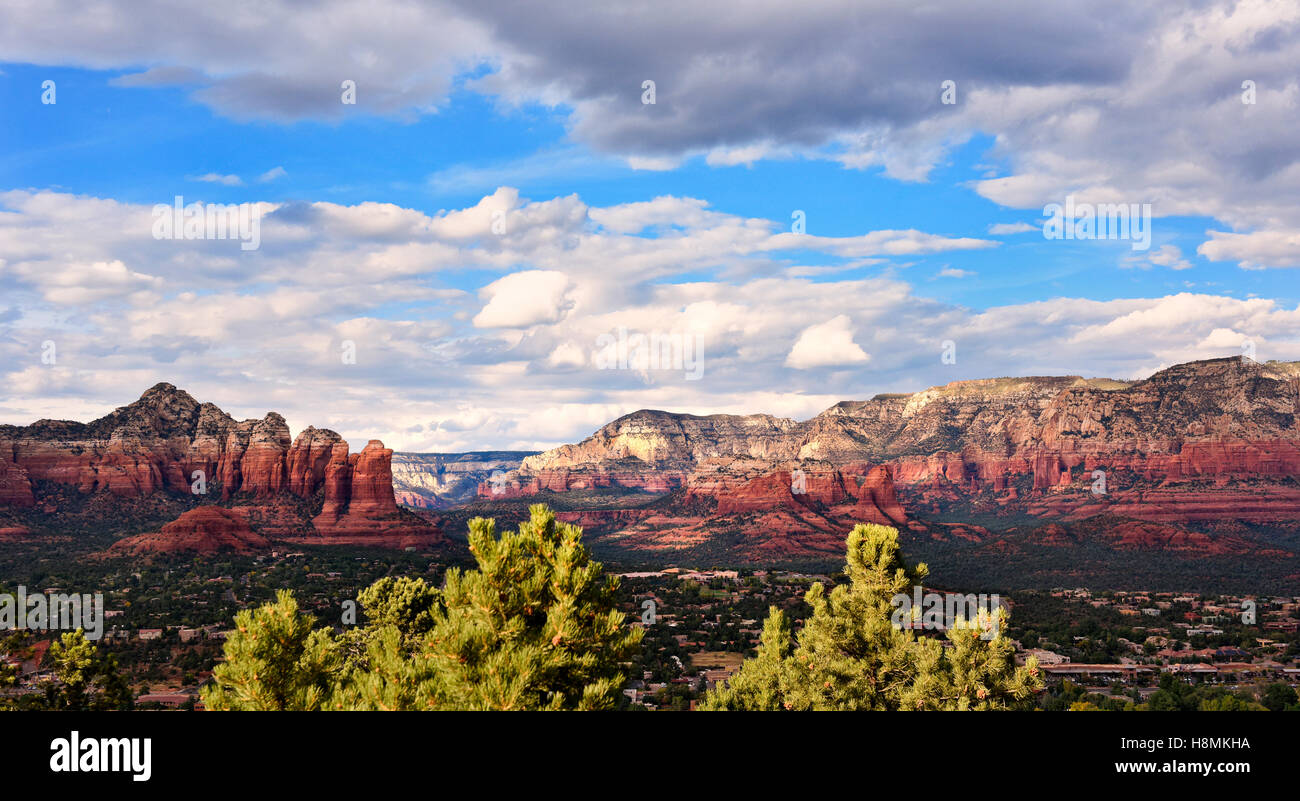 Panorama Blick und Skyline von Sedona Arizona Stockfoto