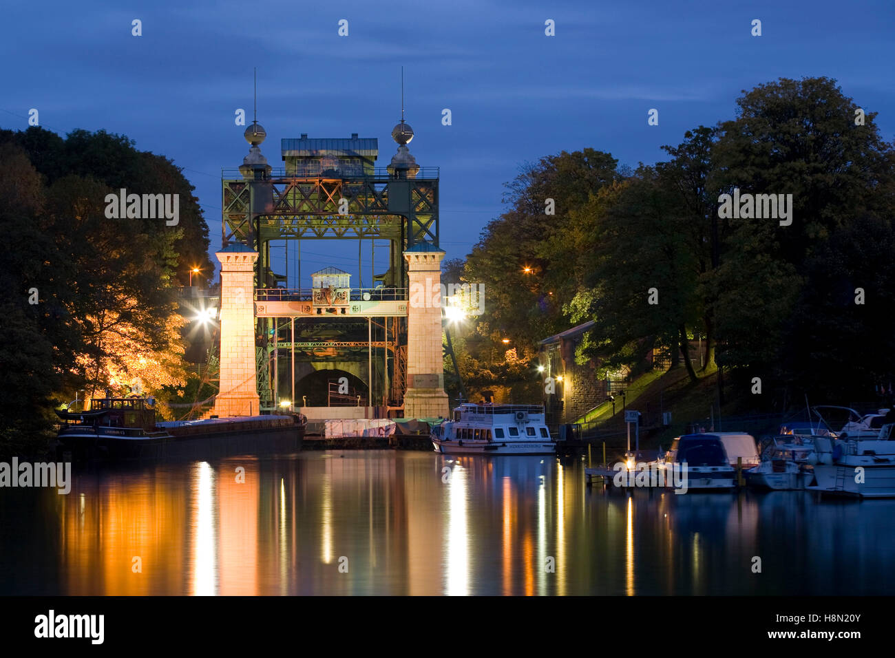 Deutschland, Ruhrgebiet, Waltrop, Schiff Hebeanlage Henrichenburg am Dortmund-Ems-Kanal. Stockfoto