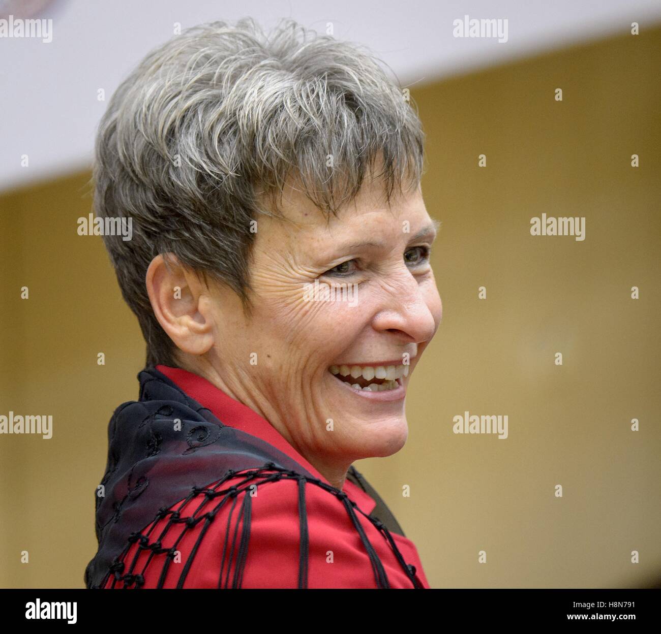 NASA internationale Raumstation Expedition 50 MS Sojus-03 erstklassige Crew Mitglied US-amerikanische Astronautin Peggy Whitson besucht eine Crew-Pressekonferenz im Gagarin-Kosmonautentrainingszentrum 26. Oktober 2016 in Star City, Russland. Stockfoto