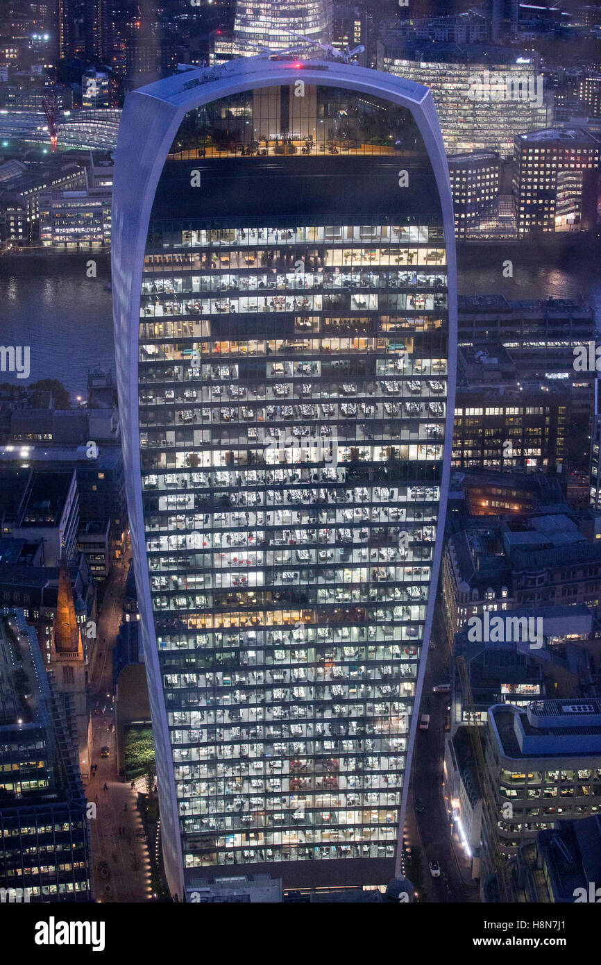 Blick auf die 20 Fenchurch Street (Walkie-talkie) Gebäude, Fenchurch Street, City of London, London, England, Vereinigtes Königreich Stockfoto