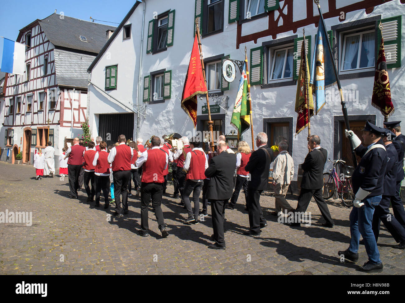 Religiöse Festzug in Ediger-Eller, Calmont Region, Rheinland-Pfalz, Deutschland Stockfoto