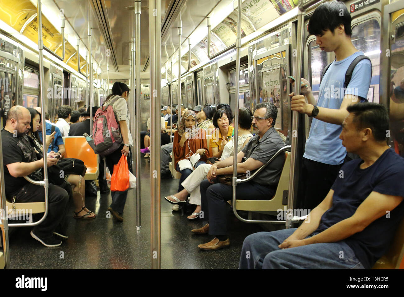 New Yorker U-Bahn-Bahnsteig, USA Stockfoto