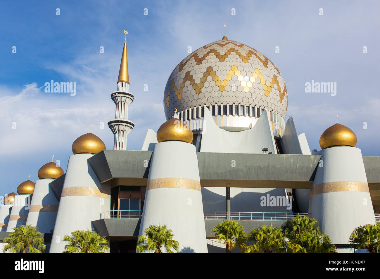 Kota Kinabalu, Malaysia - 7. Juni 2016: Masjid Negeri Sabah Zustand-Moschee von Sabah in Kota Kinabalu, Malaysia Stockfoto