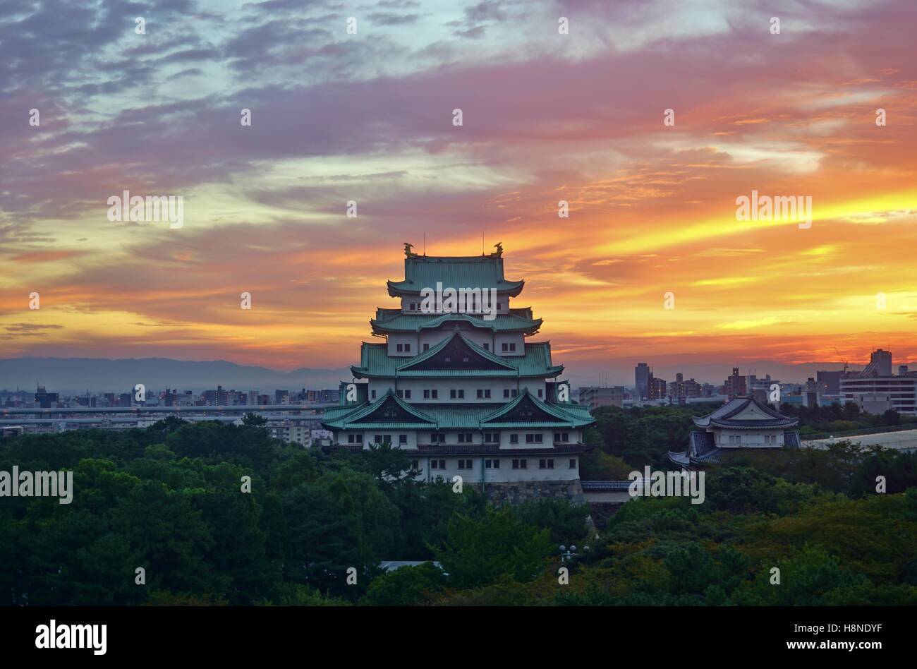 Nagoya Castle bei Sonnenaufgang in Japan Stockfoto