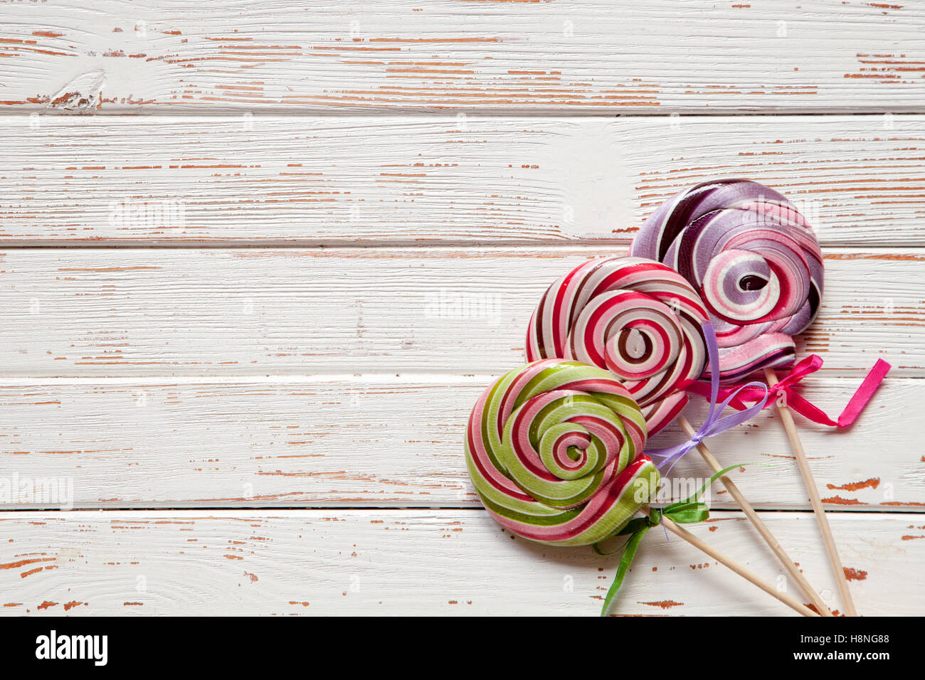 Lollipop-Bonbons auf weiß Stockfoto