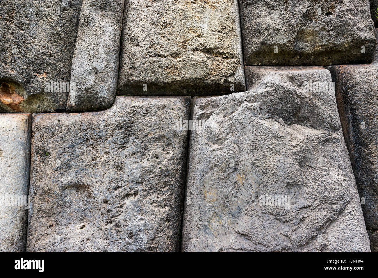 Ausschnitt aus einer alten Inka-Wand in Sacsayhuaman, in der Nähe von Cusco in Peru, Südamerika Stockfoto