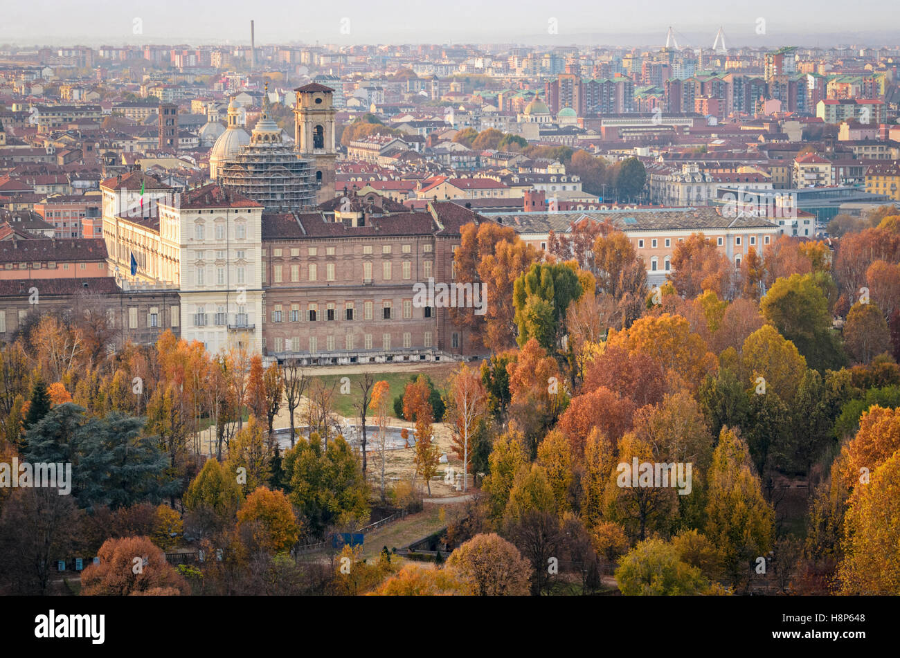 Königspalast von Turin (Torino) und Herrenhäuser Gärten im Herbst Stockfoto