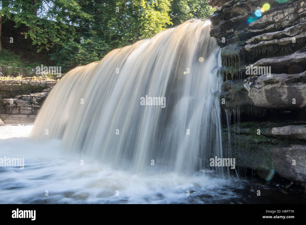 Großbritannien, England, Yorkshire - Aysgarth fällt auf den Fluß Ure in Wensleydale Stockfoto