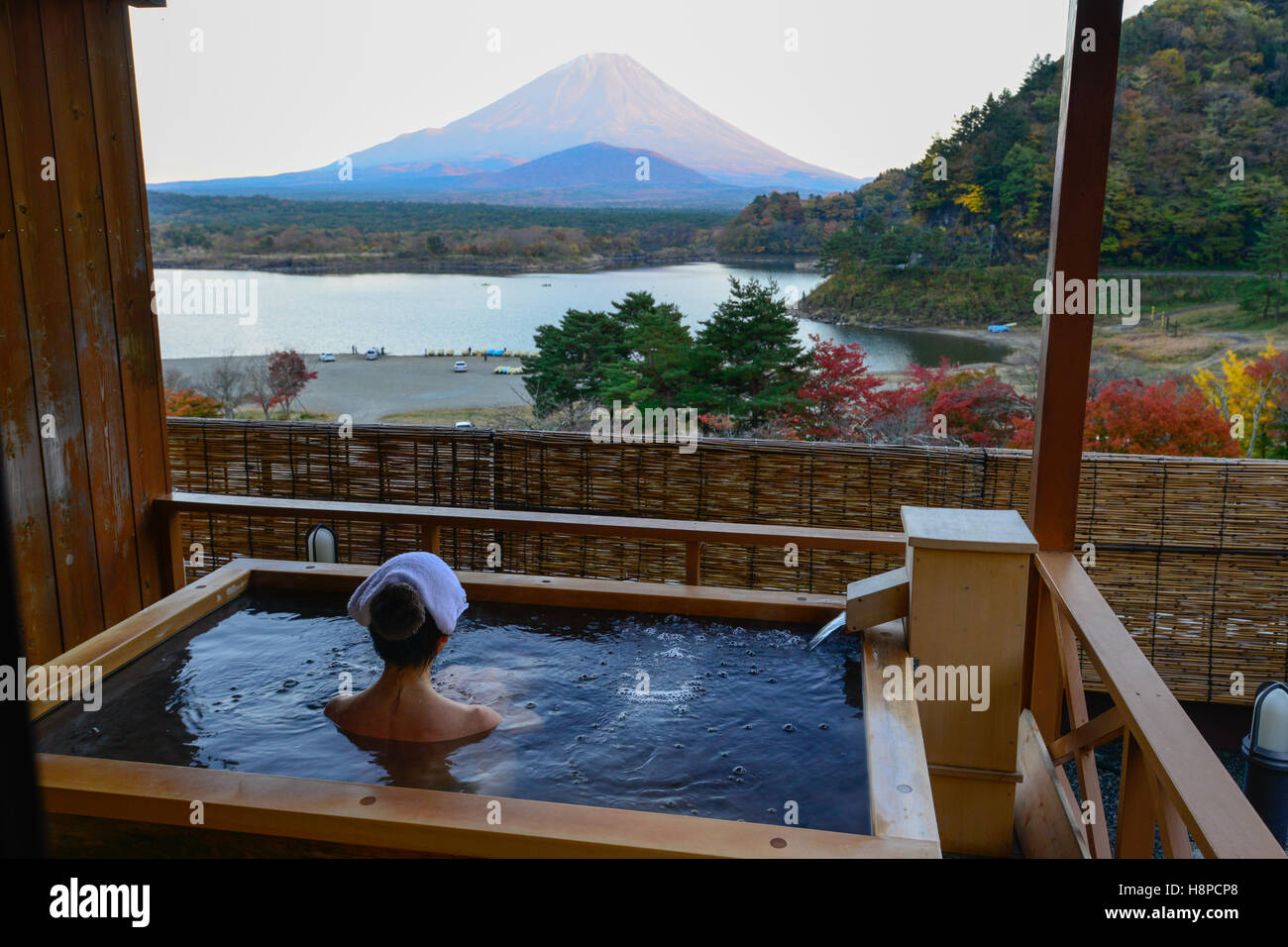 Japan, Kyoto: Fuji und See Shoji Stockfoto