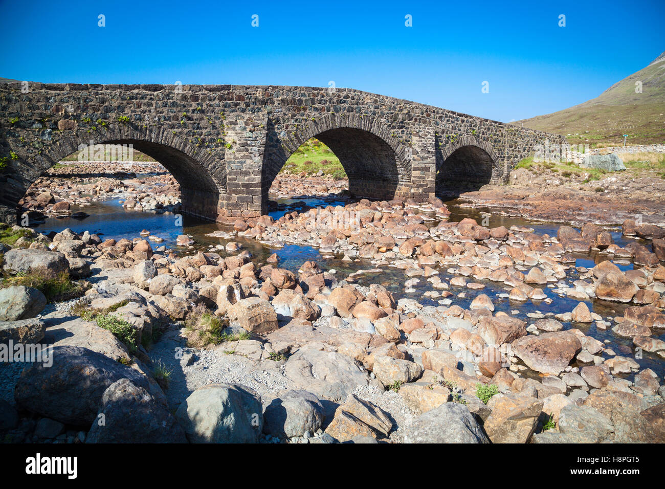 Die alte Brücke in Sligachan auf der Isle Of Skye, Schottland Stockfoto