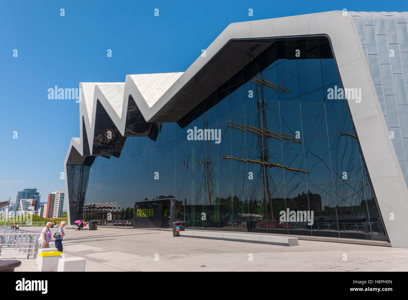 Glasgow Verkehrshaus, entworfen von Zaha Hadid, und am Ufer des Flusses Clyde Stockfoto