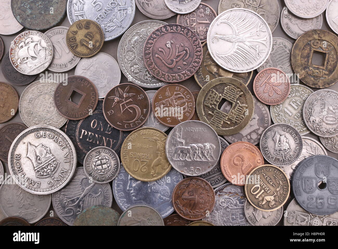 alte ausländische Münzsammlung Stockfoto